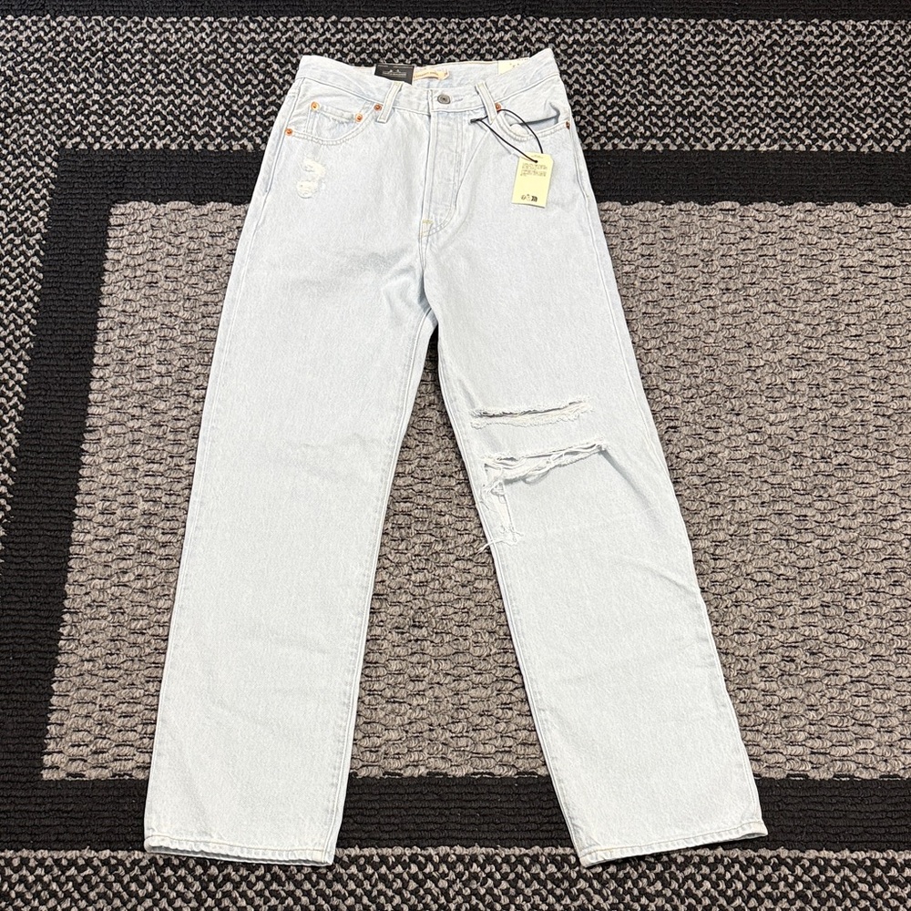 Levi’s Ribcage Straight Ankle Women’s 26 Super High Rise Rigid Denim Light Wash